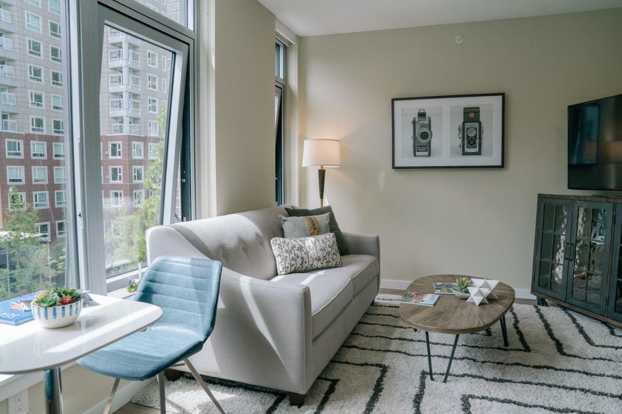 Whyhotel Seattle-Belltown Luxe Suites Wall Street Bagian luar foto