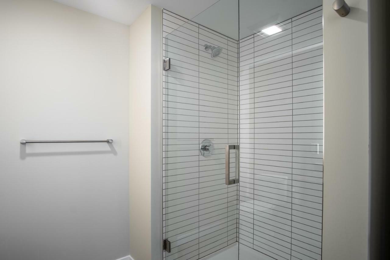 Whyhotel Seattle-Belltown Luxe Suites Wall Street Bagian luar foto